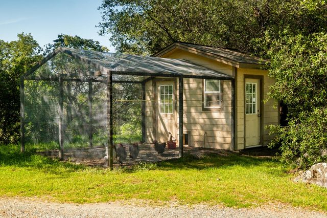 1992 Rabbit Ridge Rd, Somerset, CA 95684