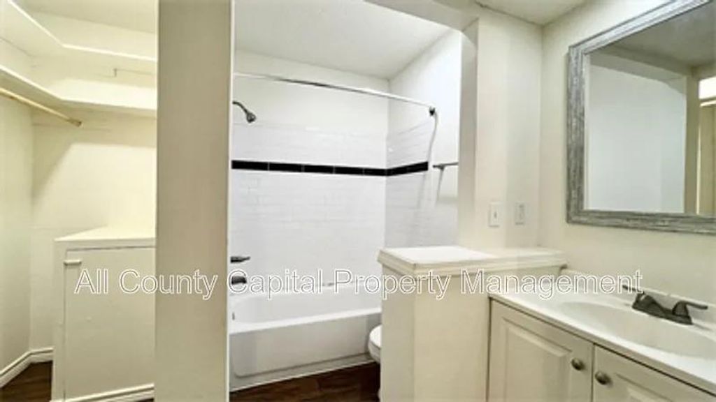 4500 Witham LN 204, Austin, TX 78745