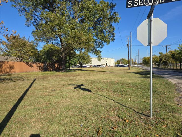 221 Haskell Drive, Garland, TX 75040