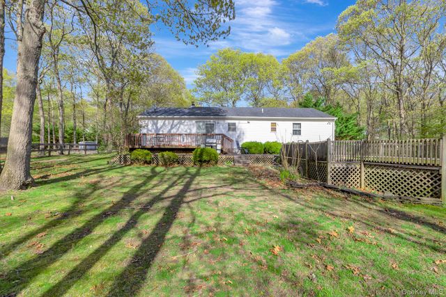 10 Black Pine Street, Center Moriches, NY 11934