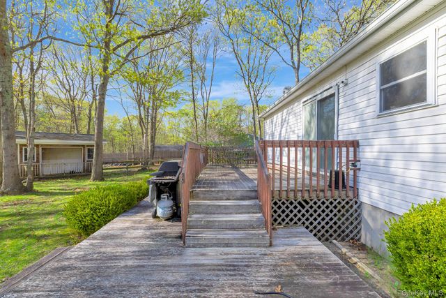10 Black Pine Street, Center Moriches, NY 11934