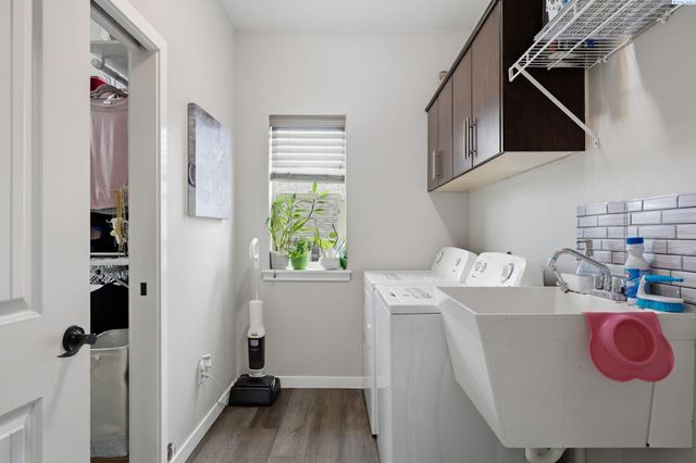 497 Charbonnueau Dr, Richland, WA 99352