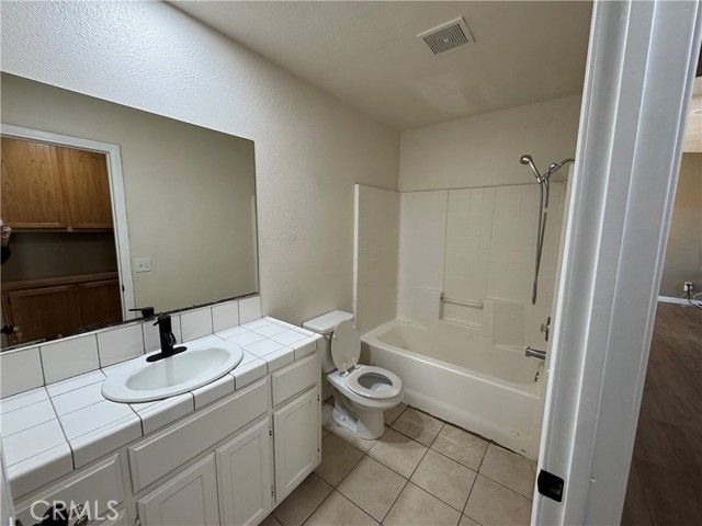 20953 South, Apple Valley, CA 92307