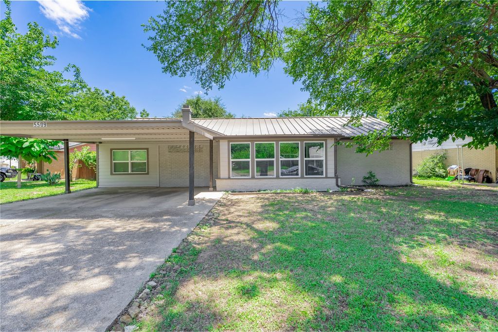 5509 Gilbow Avenue, River Oaks, TX 76114