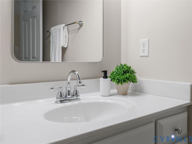 14335 Lander Rd, Midlothian, VA 23113