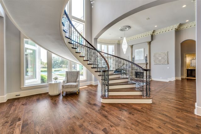 5230 Westgrove Drive, Dallas, TX 75248