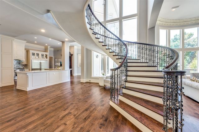 5230 Westgrove Drive, Dallas, TX 75248