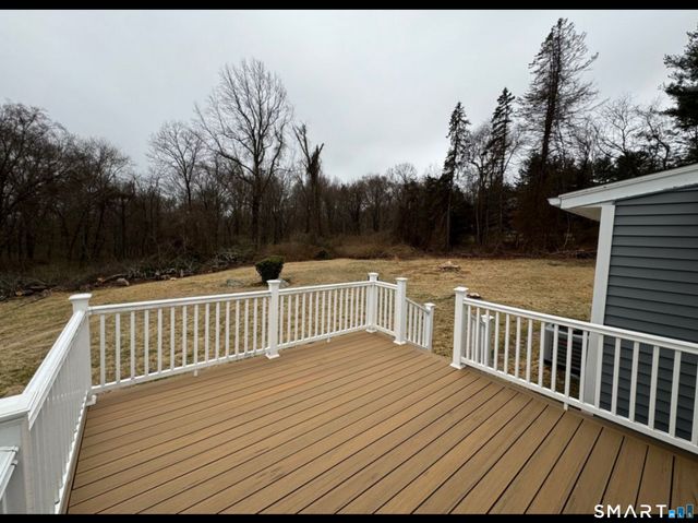 16 Wedgewood Drive, Woodbridge, CT 06525