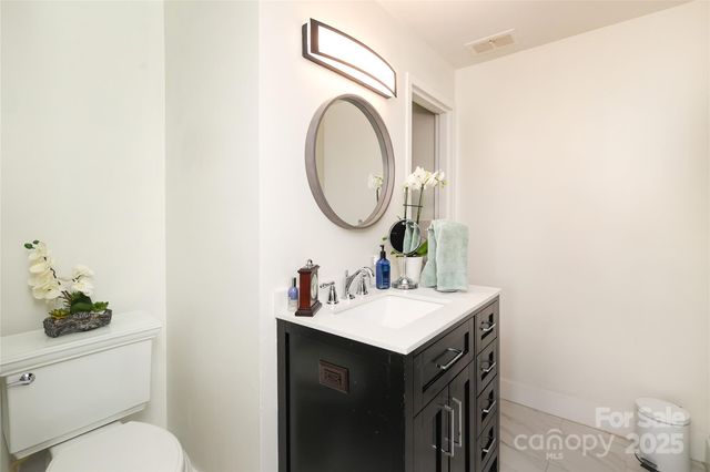 1300 Reece Road 115, Charlotte, NC 28209