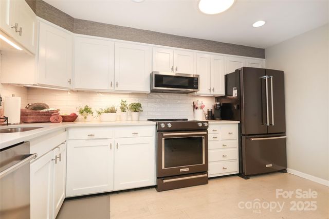 1300 Reece Road 115, Charlotte, NC 28209