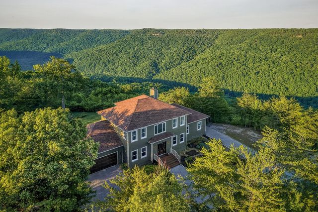 275 Buckeye Ln, Wilder, TN 38589