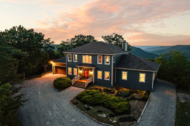 275 Buckeye Ln, Wilder, TN 38589