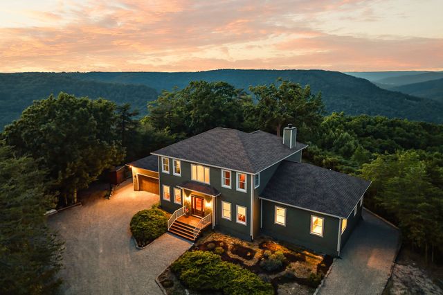 275 Buckeye Ln, Wilder, TN 38589