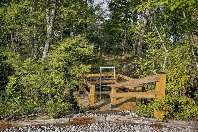 275 Buckeye Ln, Wilder, TN 38589