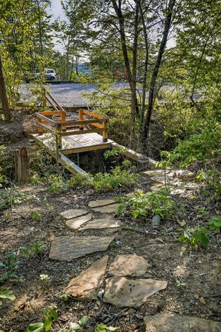 275 Buckeye Ln, Wilder, TN 38589