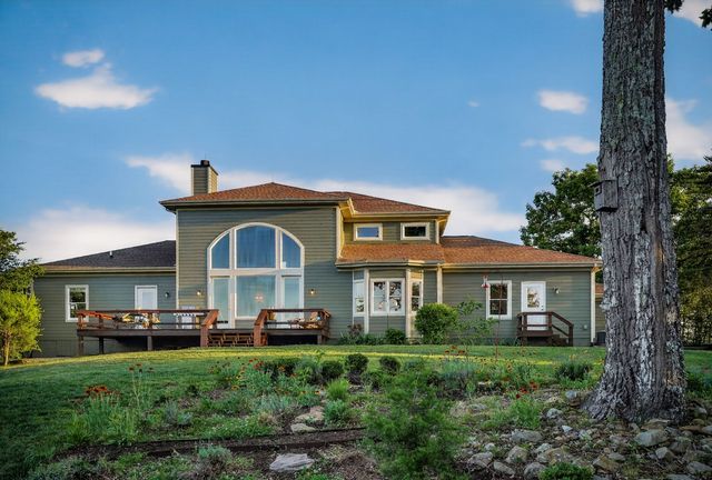 275 Buckeye Ln, Wilder, TN 38589