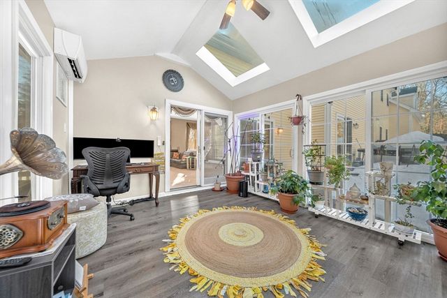 15 Wadsworth Way, Sharon, MA 02067