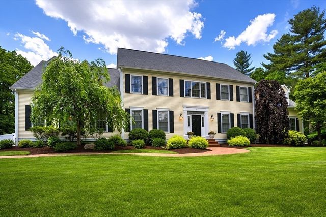 15 Wadsworth Way, Sharon, MA 02067