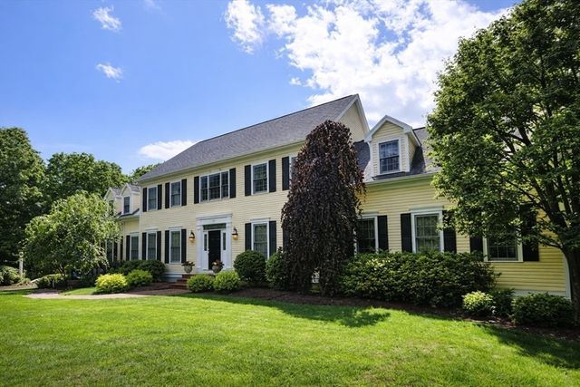 15 Wadsworth Way, Sharon, MA 02067