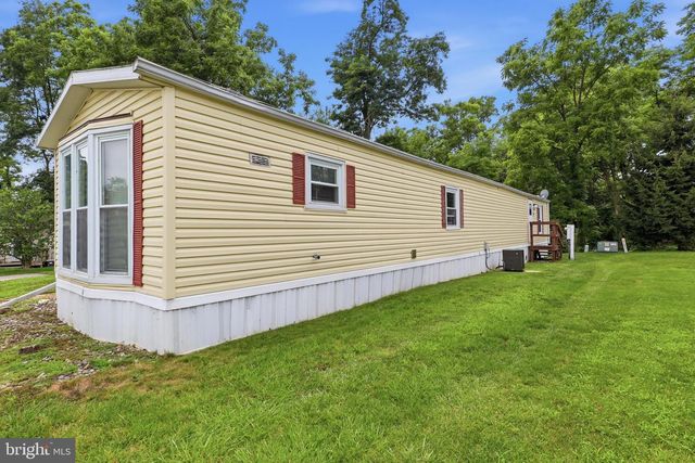 157 LINDA DR, New Oxford, PA 17350