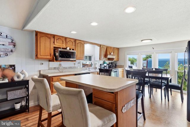 157 LINDA DR, New Oxford, PA 17350