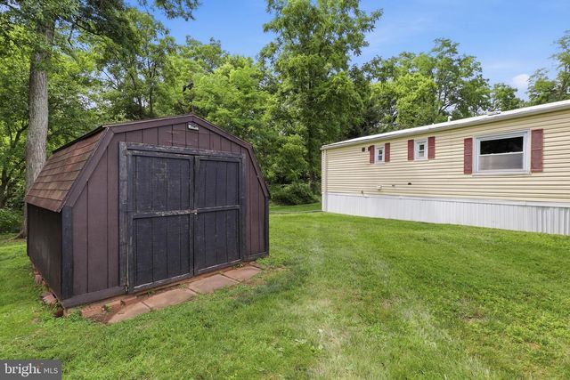 157 LINDA DR, New Oxford, PA 17350