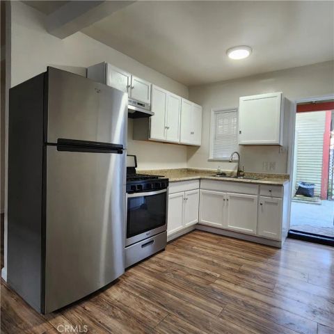 1105 Cherry Ave, Long Beach, CA 90813