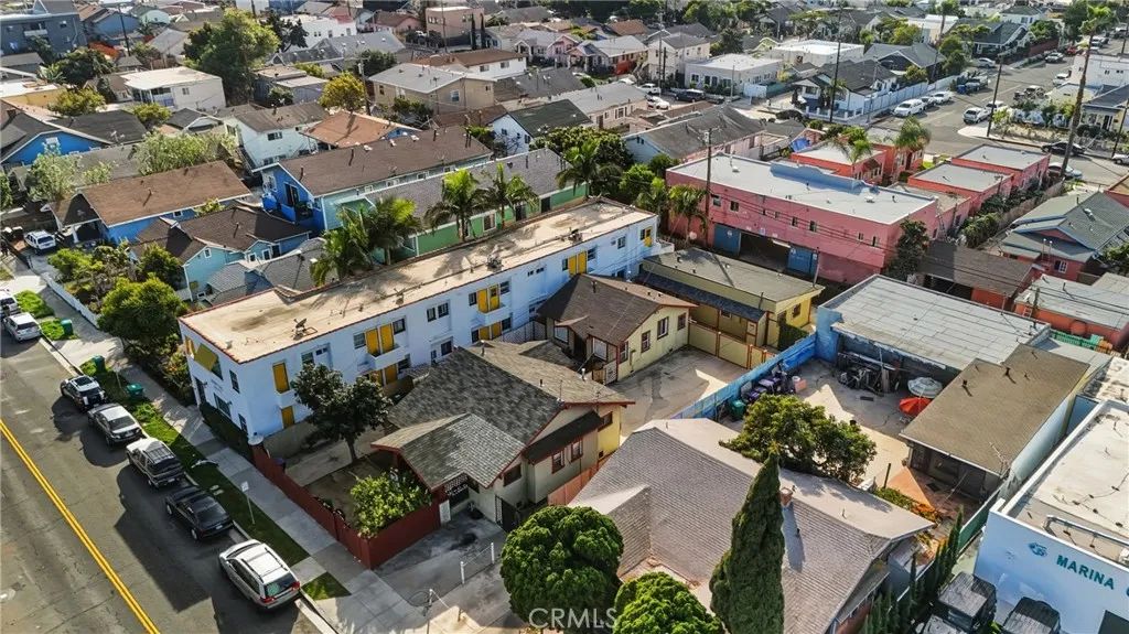 1105 Cherry Ave, Long Beach, CA 90813