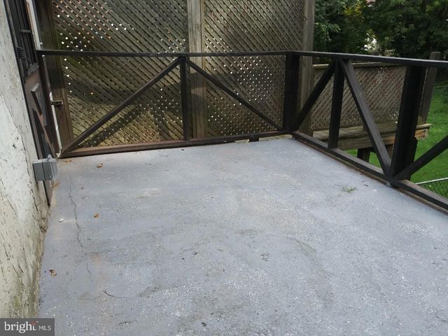 2617 LINDSAY ST, Chester, PA 19013