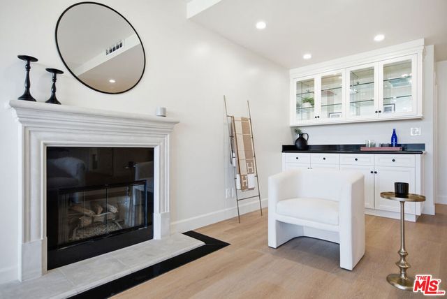 325 N Oakhurst Drive 405, Beverly Hills, CA 90210