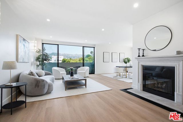 325 N Oakhurst Drive 405, Beverly Hills, CA 90210