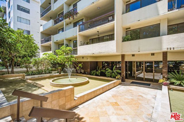 325 N Oakhurst Drive 405, Beverly Hills, CA 90210