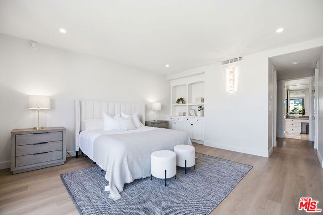 325 N Oakhurst Drive 405, Beverly Hills, CA 90210