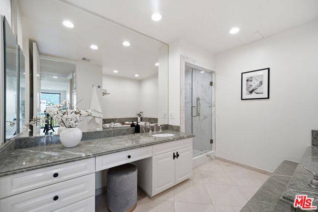 325 N Oakhurst Drive 405, Beverly Hills, CA 90210
