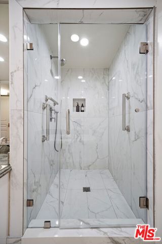 325 N Oakhurst Drive 405, Beverly Hills, CA 90210