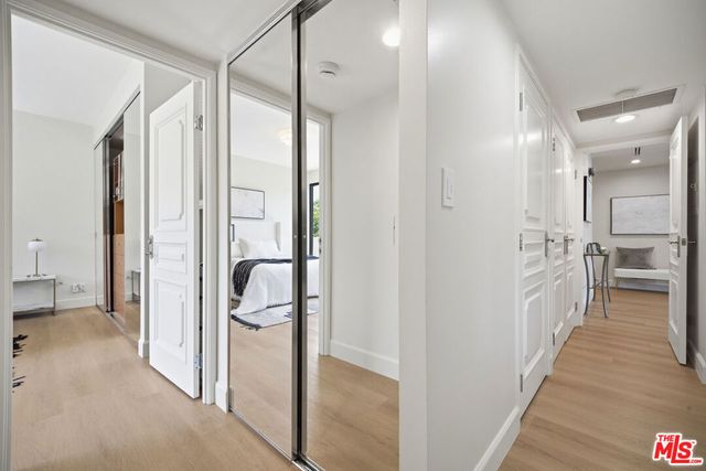 325 N Oakhurst Drive 405, Beverly Hills, CA 90210