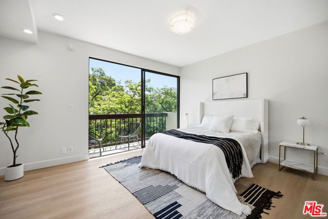 325 N Oakhurst Drive 405, Beverly Hills, CA 90210