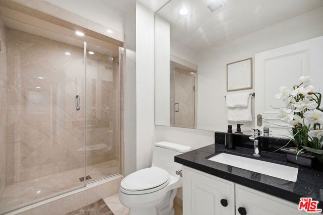 325 N Oakhurst Drive 405, Beverly Hills, CA 90210