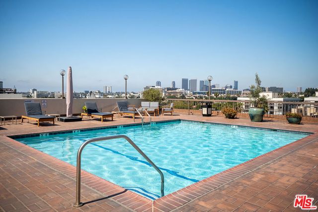 325 N Oakhurst Drive 405, Beverly Hills, CA 90210
