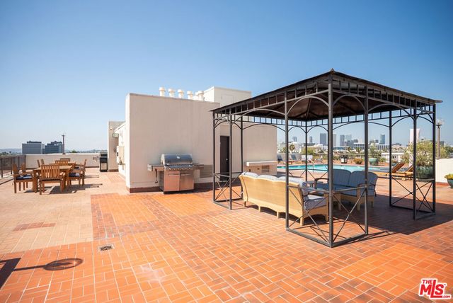 325 N Oakhurst Drive 405, Beverly Hills, CA 90210