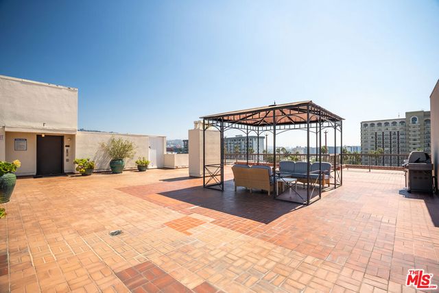 325 N Oakhurst Drive 405, Beverly Hills, CA 90210