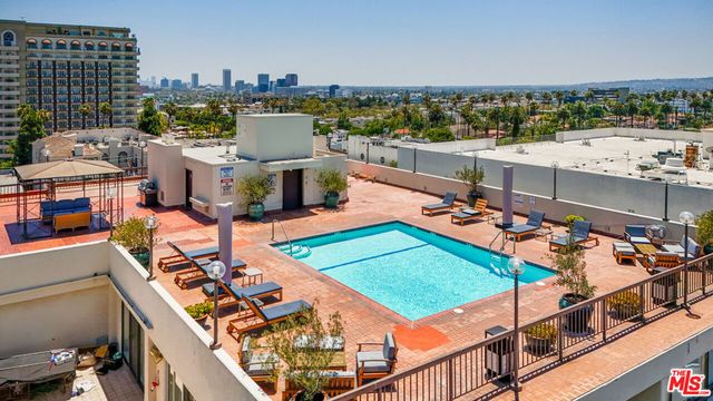 325 N Oakhurst Drive 405, Beverly Hills, CA 90210