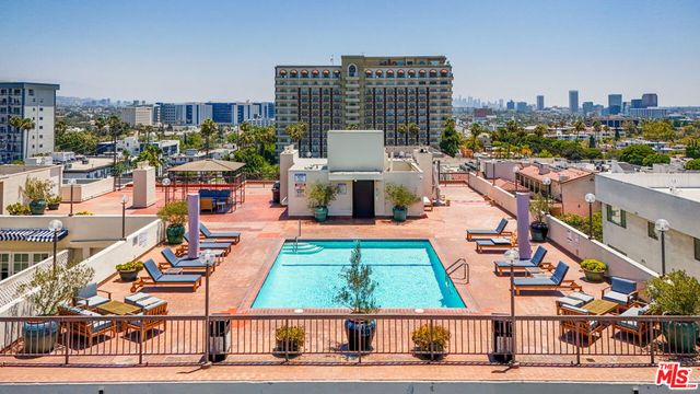 325 N Oakhurst Drive 405, Beverly Hills, CA 90210