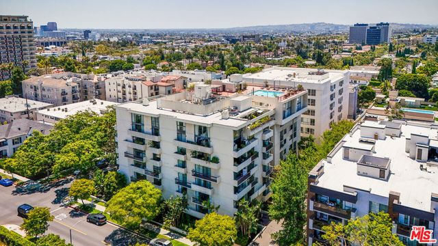 325 N Oakhurst Drive 405, Beverly Hills, CA 90210