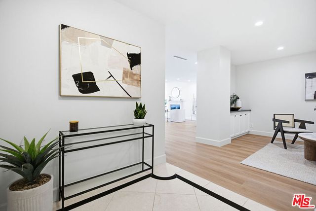 325 N Oakhurst Drive 405, Beverly Hills, CA 90210