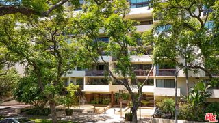 325 N Oakhurst Drive 405, Beverly Hills, CA 90210