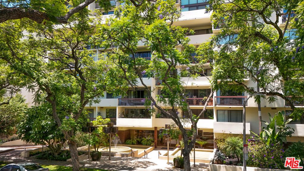 325 N Oakhurst Drive 405, Beverly Hills, CA 90210
