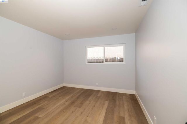 9644 D St, Oakland, CA 94603