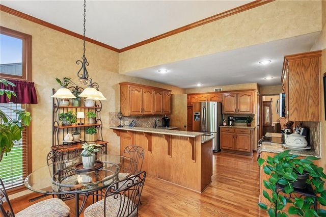 1083 NE Greenwood Court, Blue Springs, MO 64014