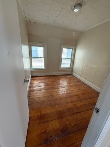 34 Jouvette St, New Bedford, MA 02744